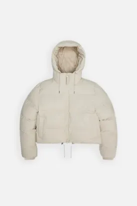 Alta Short Puffer Jacket Dune