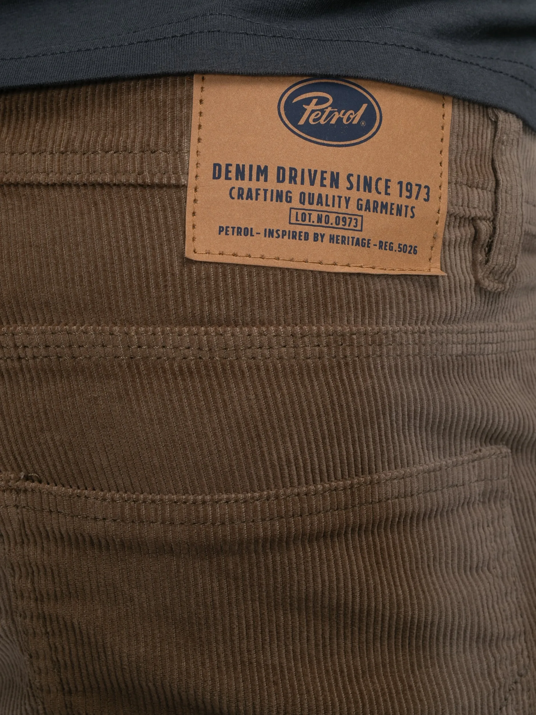 Russel Cords Regular Tapered Fit Pants Wrangell