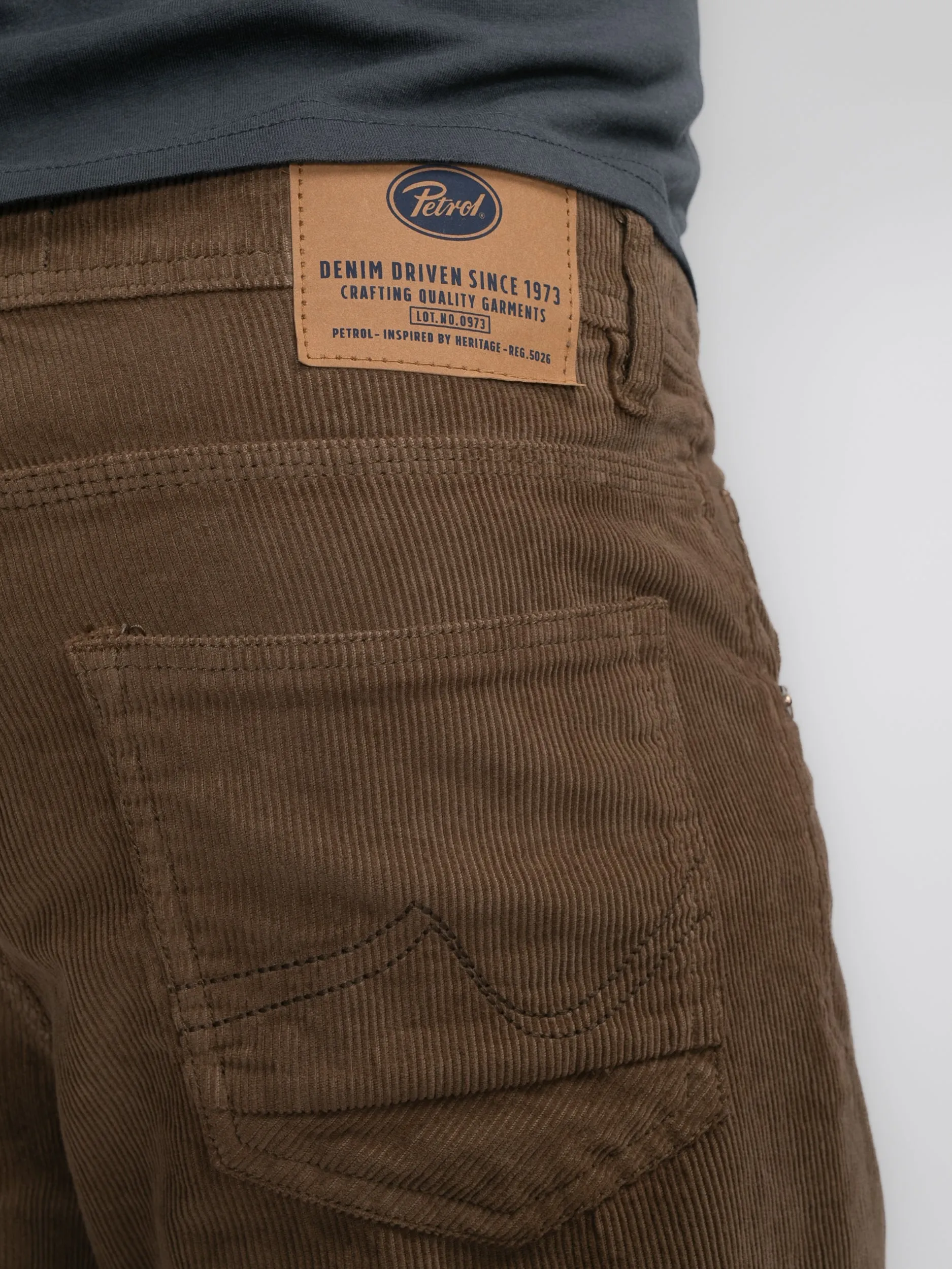 Russel Cords Regular Tapered Fit Pants Wrangell